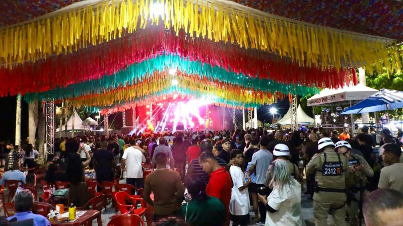 Praça lotada, ritmos variados e a energia contagiante marcam a segunda noite do 29º Forró do Peroá