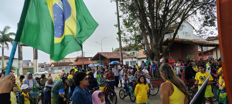 Passeio ciclístico da ACE celebra o patriotismo com apoio da Prefeitura de Mucuri no Dia da Independência
